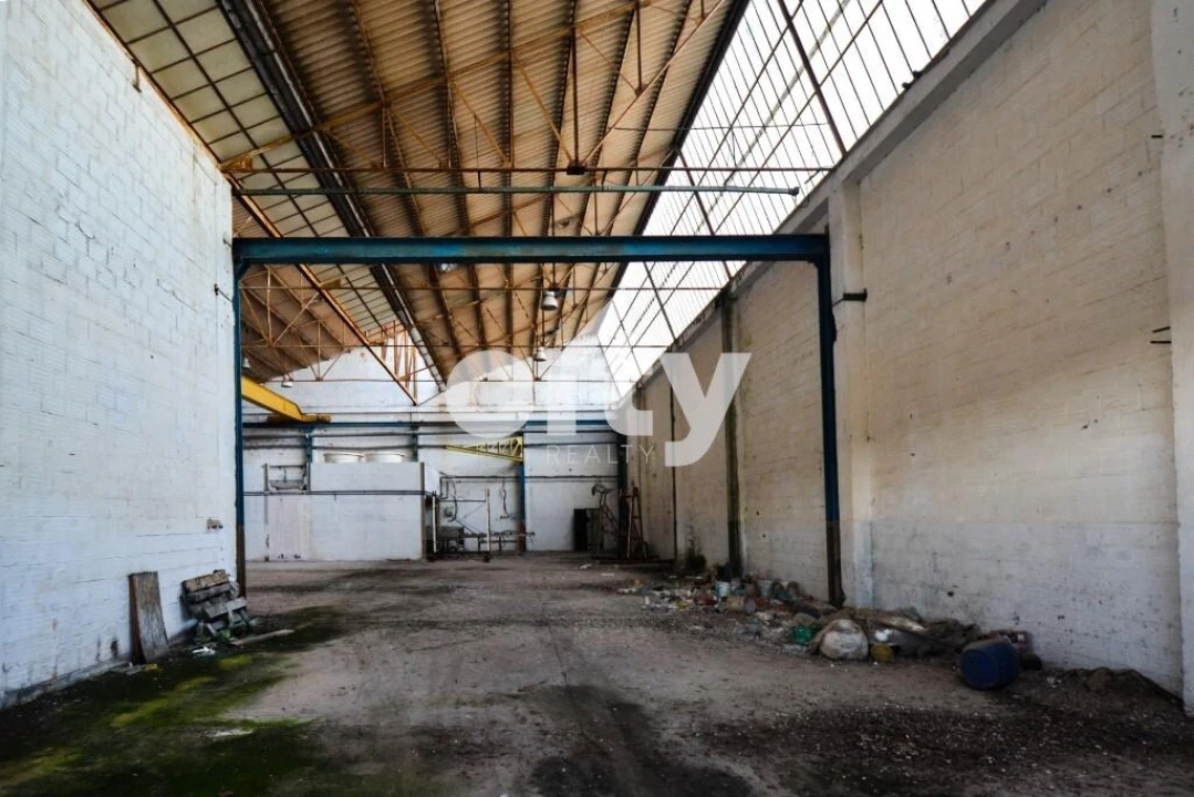 Armazém para Venda em Vale da Pedra Foto 6