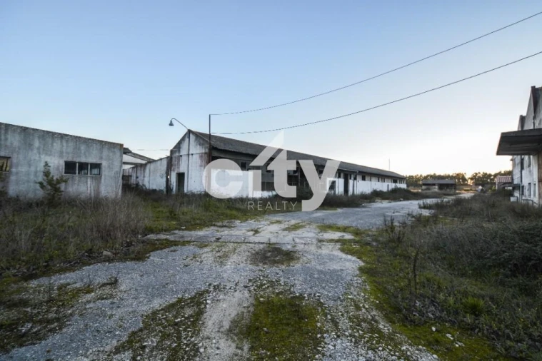 Armazém para Venda em Vale da Pedra Foto 4