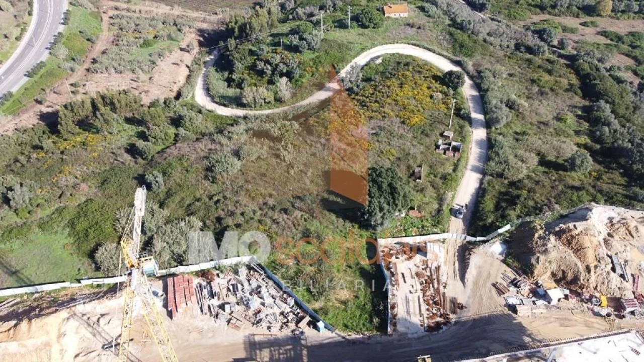 Terreno para Venda em Romeira e Várzea Foto 2