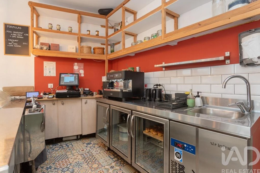 Loja para Arrendamento em Misericórdia Foto 8