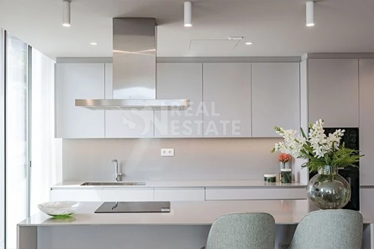 Apartamento T1 para Arrendamento em Calheta Foto 17
