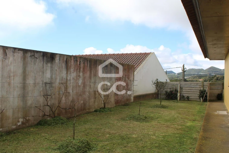 Moradia T3 para Venda em Lagoa (Santa Cruz) Foto 20