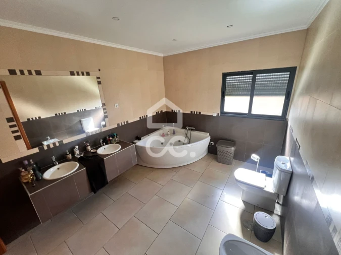 Moradia T3 para Venda em Lagoa (Santa Cruz) Foto 8