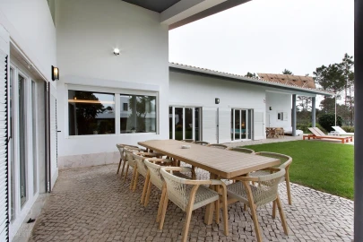 Moradia T5 para Venda em Charneca de Caparica e Sobreda