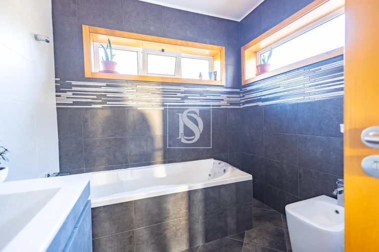 Moradia T3 para Venda em Penafiel Foto 24