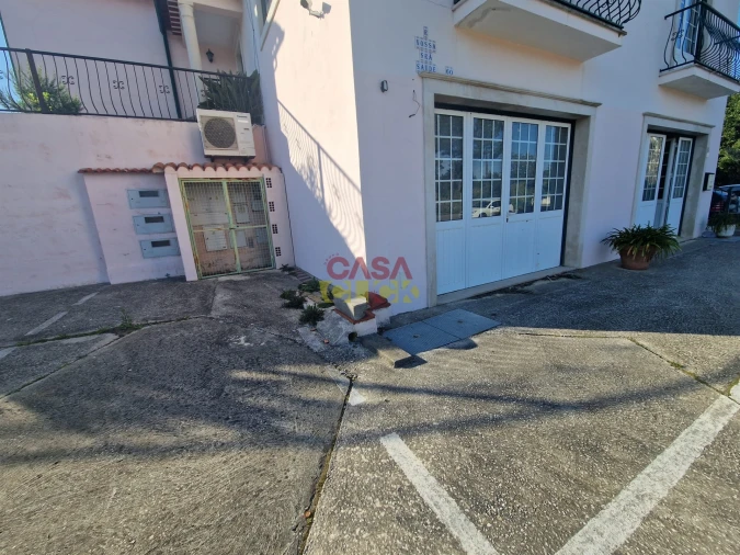 Loja para Venda em Asseiceira