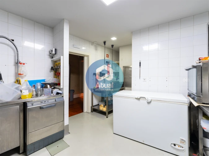 Negócio para Arrendamento em Oliveira, São Paio e São Sebastião Foto 24