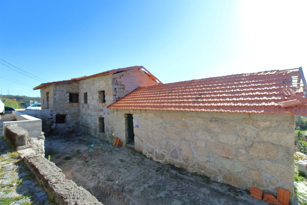 Moradia T3 para Venda em Cete Foto 1