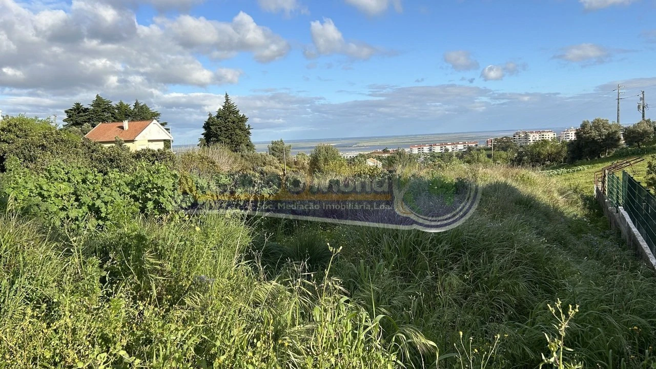 Terreno para Venda em Alverca do Ribatejo e Sobralinho Foto 3