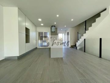 Moradia T3 para Venda em Corroios