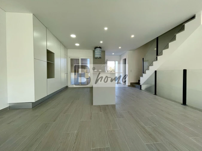 Moradia T3 para Venda em Corroios