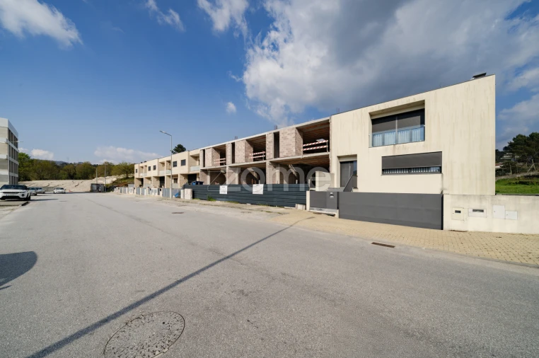 Moradia T3 para Venda em Povoa de Lanhoso (N. Senhora do Amparo) Foto 16