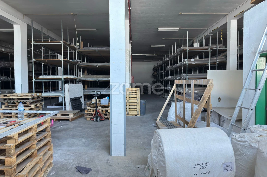 Terreno Comércio / Armazém para Venda em Assafarge e Antanhol Foto 9