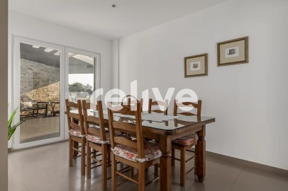 Moradia T8 para Venda em Charneca de Caparica e Sobreda