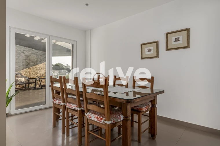 Moradia T8 para Venda em Charneca de Caparica e Sobreda Foto 19
