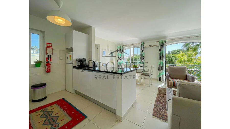 Apartamento T2 para Venda em Quarteira Foto 3