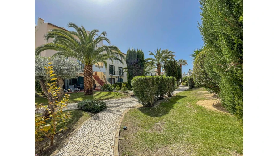 Apartamento T2 para Venda em Quarteira Foto 15