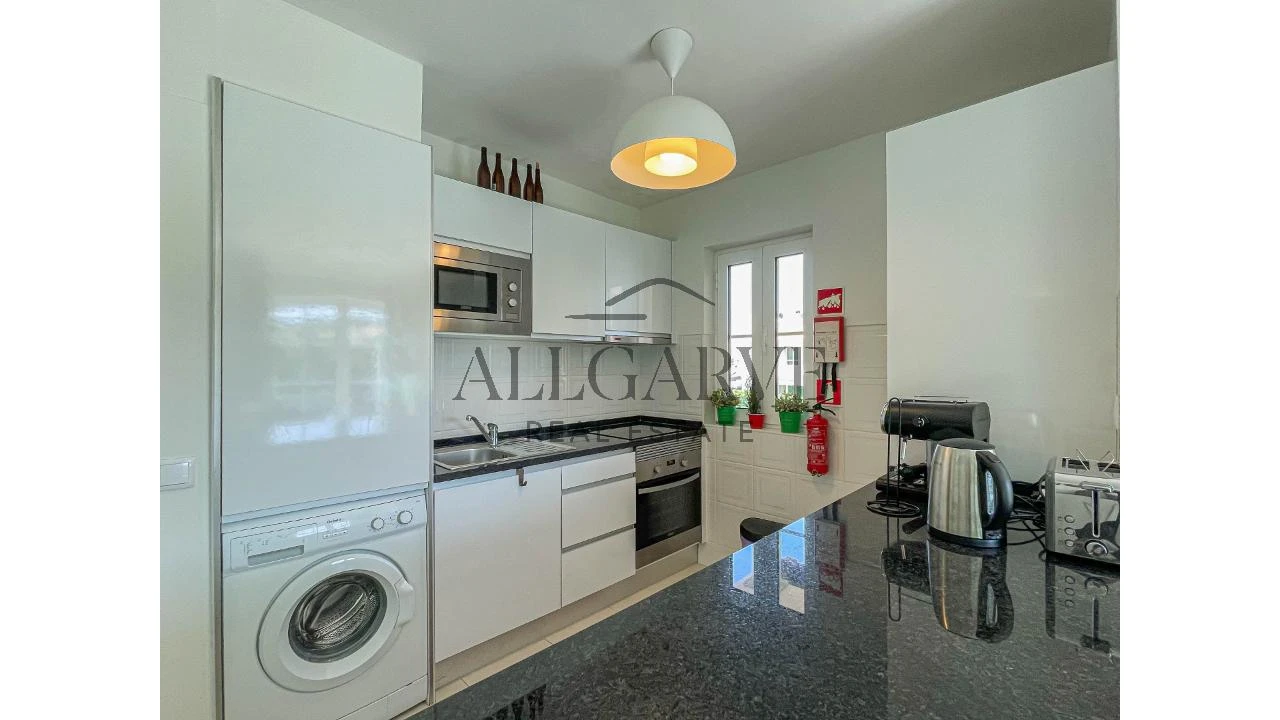 Apartamento T2 para Venda em Quarteira Foto 4