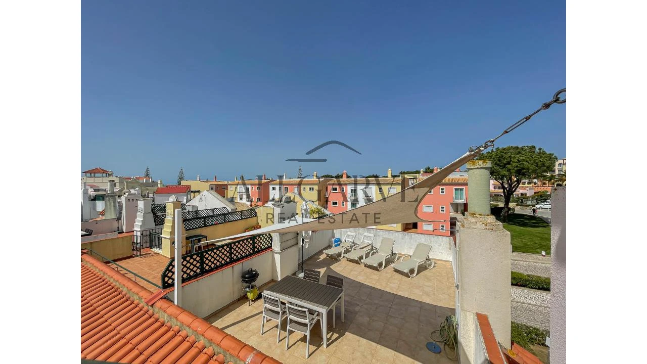 Apartamento T2 para Venda em Quarteira Foto 11