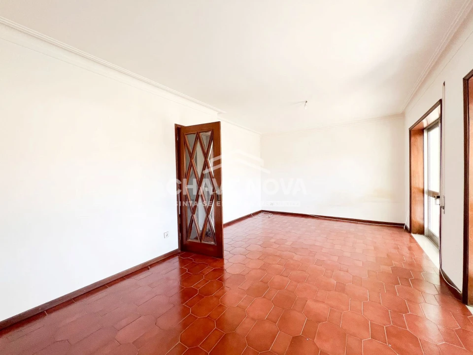 Moradia T2 para Venda em Arcozelo Foto 4
