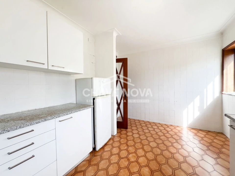 Moradia T2 para Venda em Arcozelo Foto 7