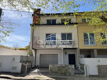Moradia T2 para Venda em Arcozelo