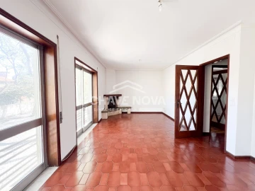 Moradia T2 para Venda em Arcozelo