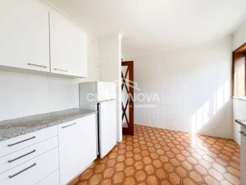 Moradia T2 para Venda em Arcozelo