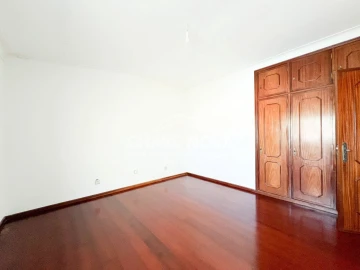 Moradia T2 para Venda em Arcozelo