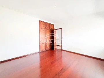 Moradia T2 para Venda em Arcozelo