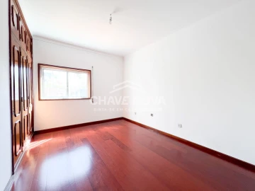 Moradia T2 para Venda em Arcozelo