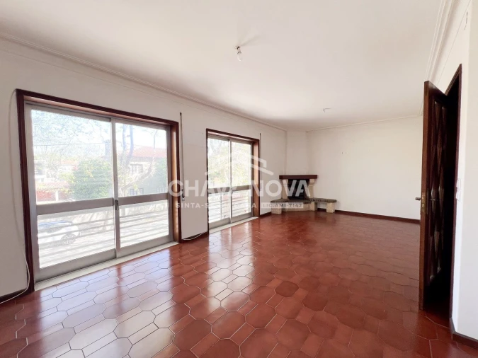 Moradia T2 para Venda em Arcozelo Foto 3