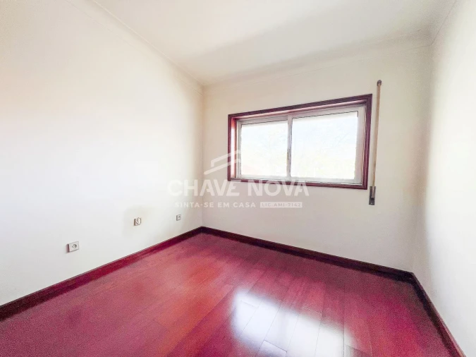 Moradia T2 para Venda em Arcozelo Foto 9