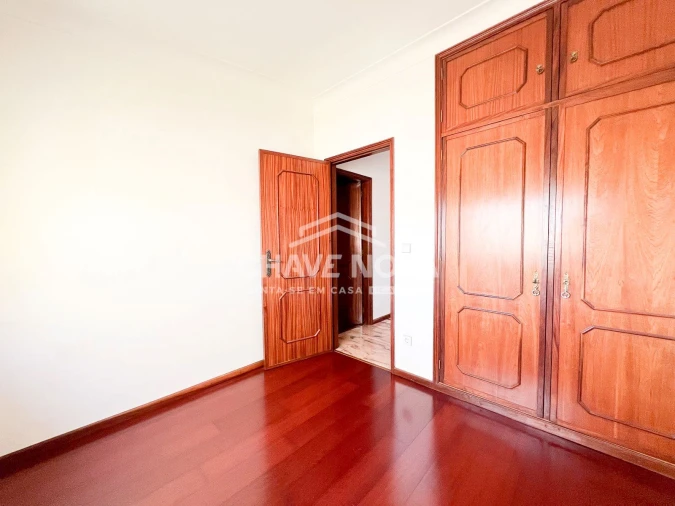 Moradia T2 para Venda em Arcozelo Foto 10