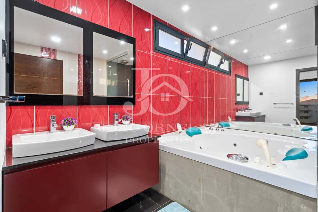 Moradia T3 para Venda em São Martinho Foto 5