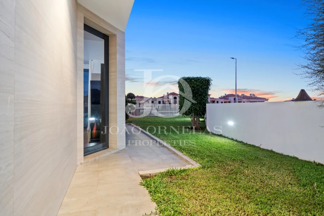 Moradia T3 para Venda em São Martinho Foto 23