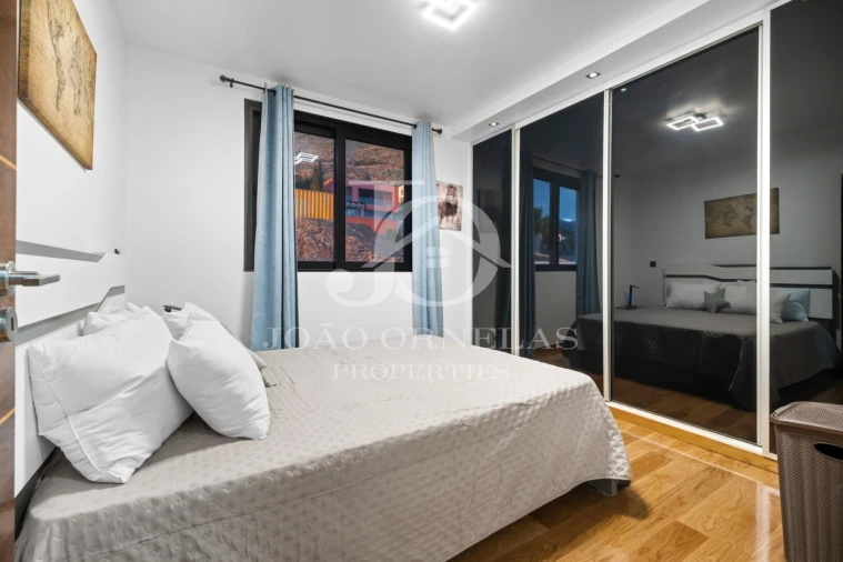 Moradia T3 para Venda em São Martinho Foto 11