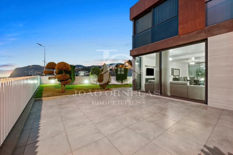 Moradia T3 para Venda em São Martinho Foto 24