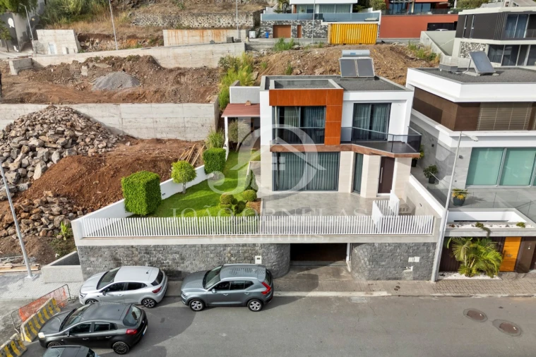 Moradia T3 para Venda em São Martinho Foto 30