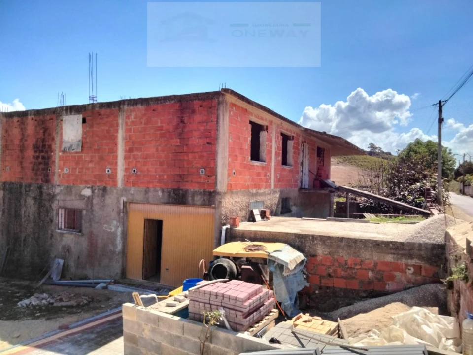 Moradia T4 para Venda em Freiria Foto 17