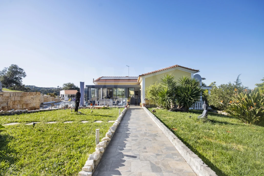 Moradia T5 para Venda em Carvalhal Benfeito Foto 6