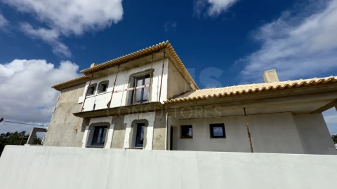 Moradia T4 para Venda em Fernao Ferro