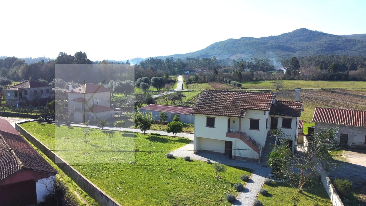 Moradia T3 para Venda em Cabração e Moreira do Lima Foto 6