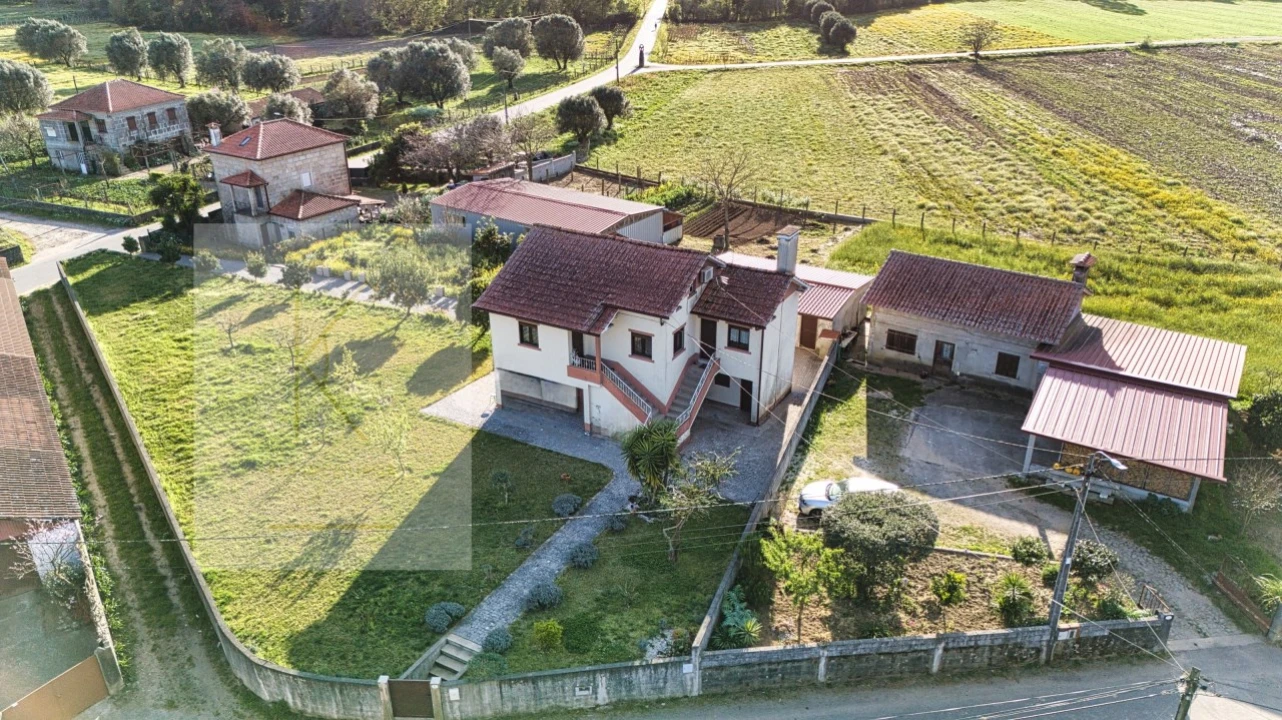 Moradia T3 para Venda em Cabração e Moreira do Lima Foto 4