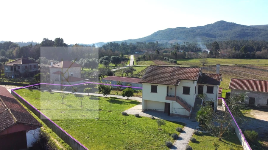 Moradia T3 para Venda em Cabração e Moreira do Lima Foto 6