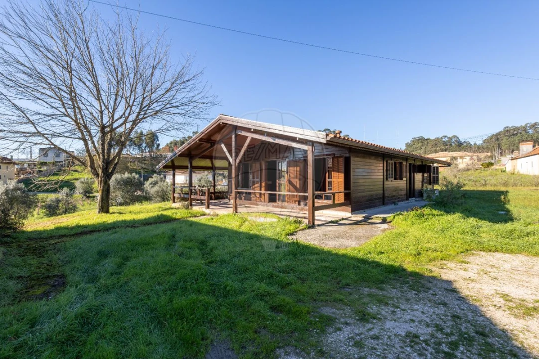 Moradia T3 para Venda em Santiago e São Simão de Litém e Albergaria dos Doze Foto 22