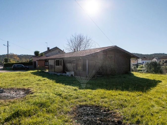 Moradia T3 para Venda em Santiago e São Simão de Litém e Albergaria dos Doze Foto 24