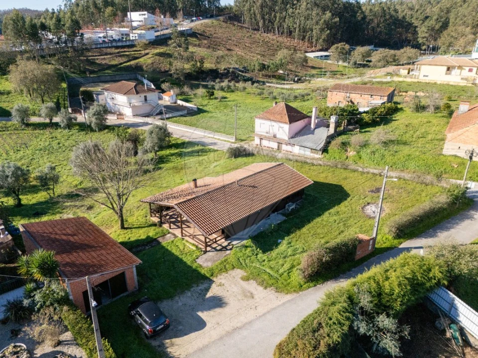 Moradia T3 para Venda em Santiago e São Simão de Litém e Albergaria dos Doze Foto 28