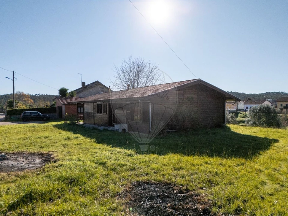 Moradia T3 para Venda em Santiago e São Simão de Litém e Albergaria dos Doze Foto 24