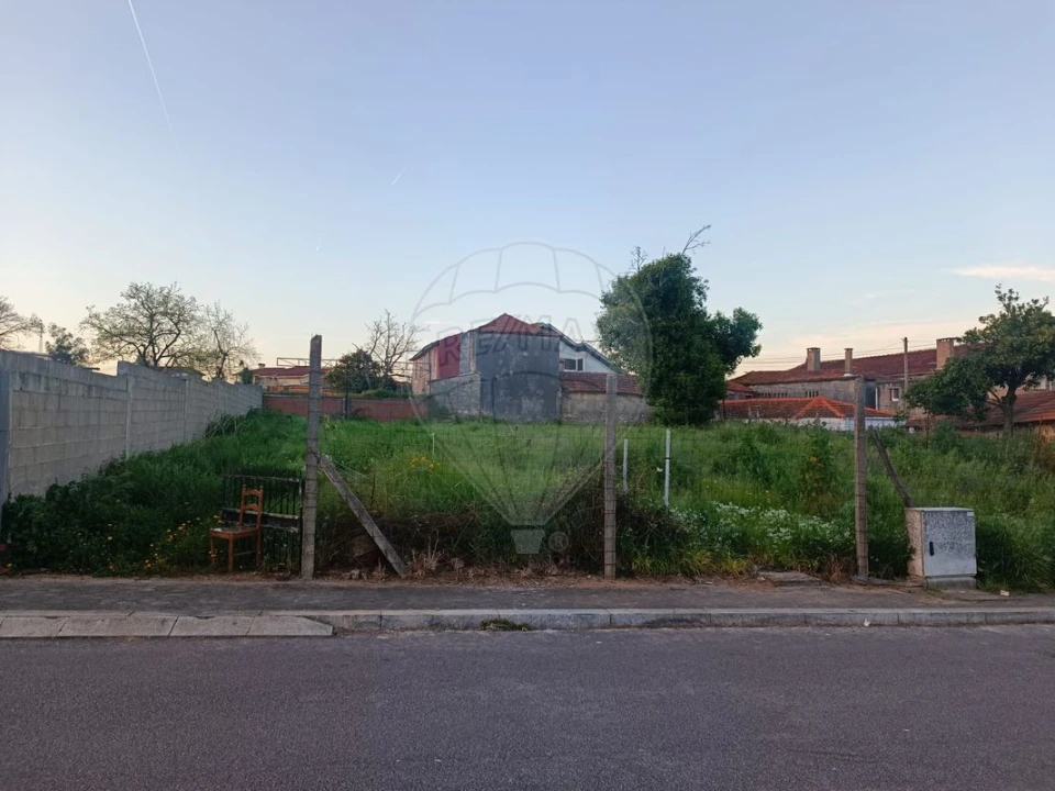 Terreno para Venda em Avintes Foto 3